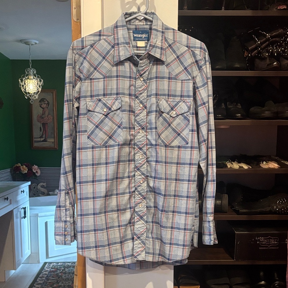 Classic Wrangler Men's Long Sleeve Light Blue & Red Plaid Western Shirt Medium